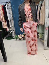 Carica l'immagine nel visualizzatore di Gallery, Bomber Ecopelle Effetto Maltinto Corto Vita