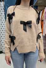 Carica l'immagine nel visualizzatore di Gallery, Maglia Fiocchi Raso Corta Larga Camel