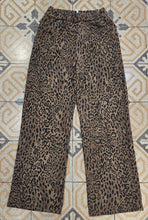 Carica l'immagine nel visualizzatore di Gallery, Pantalone Felpa Wide Leg Animalier Elastico Vita