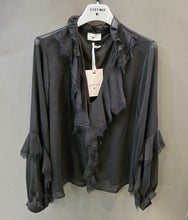 Carica l'immagine nel visualizzatore di Gallery, Camicia Chiffon Jabot Pizzo Maniche Bombate