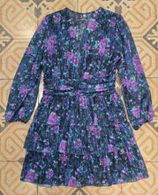 Carica l'immagine nel visualizzatore di Gallery, Abito Fantasia Scollo V Punto Vita Gonna Balze