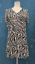 Carica l'immagine nel visualizzatore di Gallery, Abito Raso Fantasia Zebrata Mezze Maniche Gala