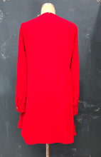Carica l'immagine nel visualizzatore di Gallery, Abito Viscosa Rossa Scollo V Taglio Svasato