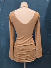 Carica l'immagine nel visualizzatore di Gallery, Abito Maglia Lurex Aderente Manica Trapezio Oro