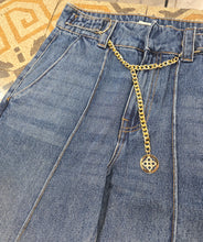 Carica l'immagine nel visualizzatore di Gallery, Jeans Fermo Wide Leg Cintura Catena Dorata Blu