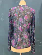 Carica l'immagine nel visualizzatore di Gallery, Blusa Fantasia Scollo V Taglia 42