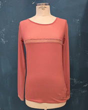 Carica l'immagine nel visualizzatore di Gallery, Maglia Viscosa Leggera Inserto Pizzo Rosa Antico