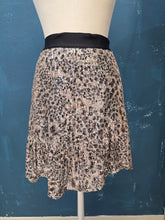 Carica l'immagine nel visualizzatore di Gallery, Gonna Paillettes Svasata Elastico Vita Taglia 42