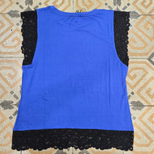 Carica l'immagine nel visualizzatore di Gallery, T-Shirt Paricollo Cotone Bluette Inserti Pizzo