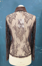 Carica l'immagine nel visualizzatore di Gallery, Polo Pizzo Trasparente Bottone Gioiello Marrone