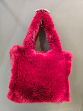 Carica l'immagine nel visualizzatore di Gallery, Borsa Grande Ecopelliccia Capiente Bordeaux