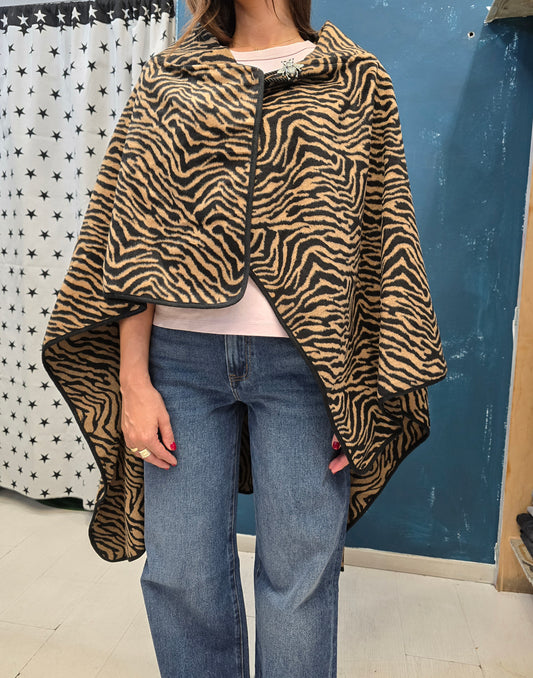 Cappa Pannetto Zebrato Corta Davanti Lunga Dietro