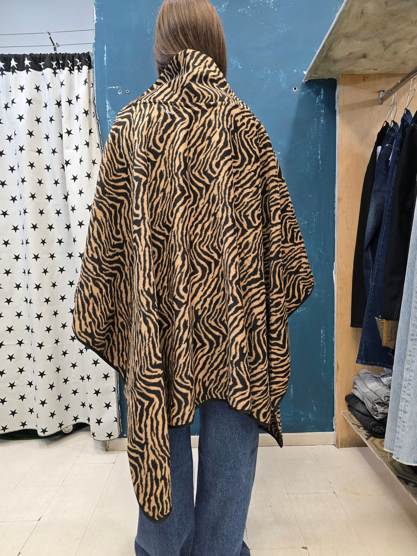 Cappa Pannetto Zebrato Corta Davanti Lunga Dietro