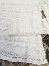 Carica l'immagine nel visualizzatore di Gallery, Maglia Pizzo Scollo Barca Aderente