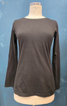 Carica l'immagine nel visualizzatore di Gallery, T-Shirt Cotone Paricollo Appoggiata