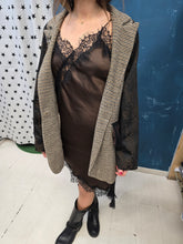 Carica l'immagine nel visualizzatore di Gallery, Abito Sottoveste Raso Inserti Pizzo Asimmetrico