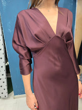 Carica l'immagine nel visualizzatore di Gallery, Abito Lungo Raso Scollo V Maniche 3/4