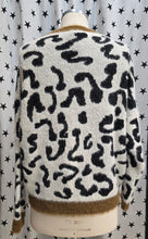 Carica l'immagine nel visualizzatore di Gallery, Maglia Morbida Fantasia Bordature Cammello