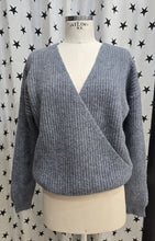 Carica l'immagine nel visualizzatore di Gallery, Maglia Incrociata a Coste Geometrica