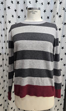 Carica l'immagine nel visualizzatore di Gallery, Maglia Paricollo Rigata Misto Cashmere