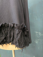 Carica l'immagine nel visualizzatore di Gallery, Maglia Cotone Svasata con Balza