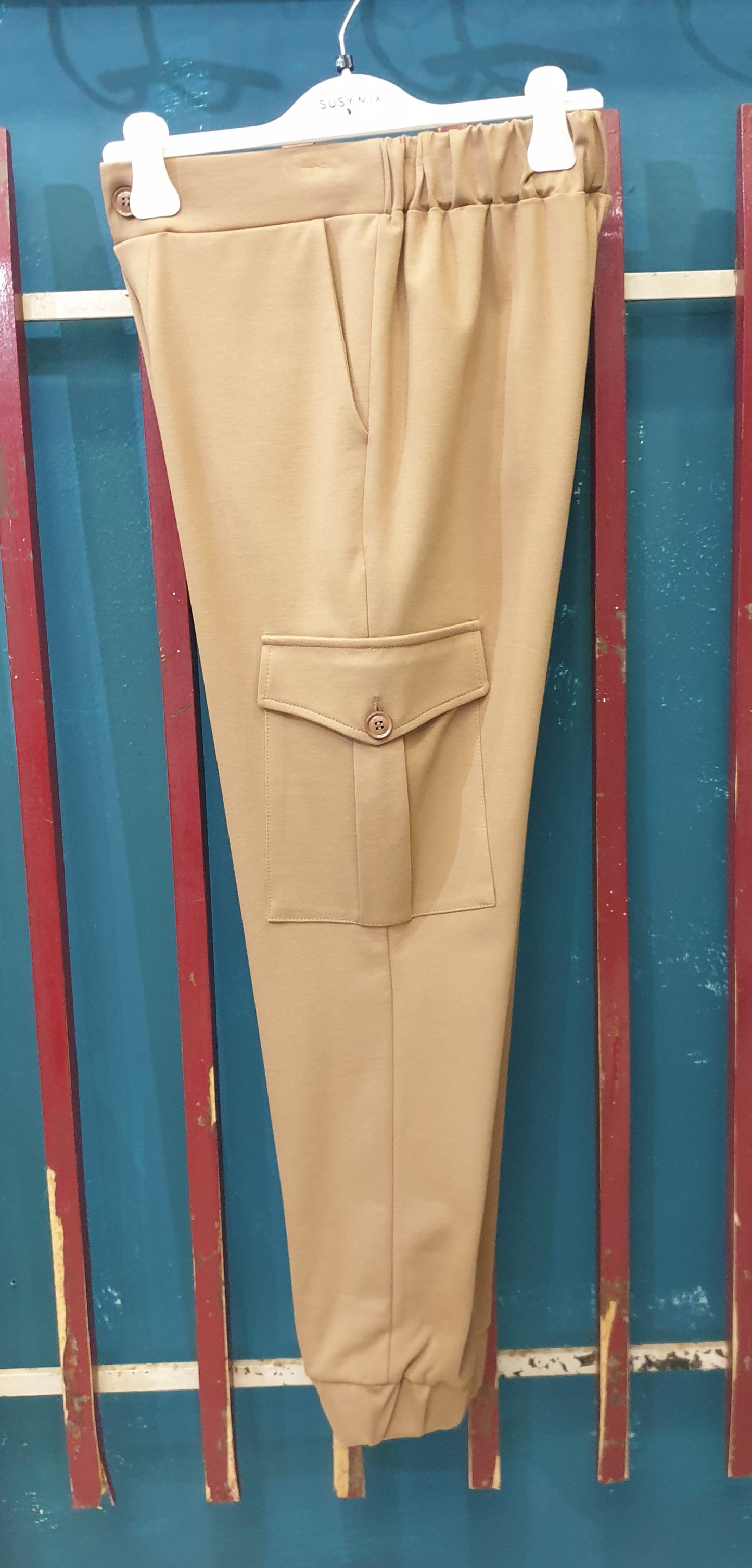 Pantalone cargo
