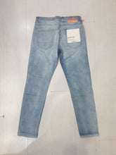 Carica l&#39;immagine nel visualizzatore di Gallery, jeans strappato
