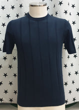 Carica l&#39;immagine nel visualizzatore di Gallery, T-Shirt

