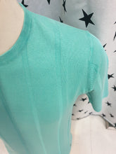 Carica l&#39;immagine nel visualizzatore di Gallery, T-Shirt

