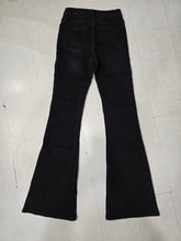 Carica l&#39;immagine nel visualizzatore di Gallery, Jeans zampa
