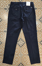 Carica l&#39;immagine nel visualizzatore di Gallery, Pantalone chinos
