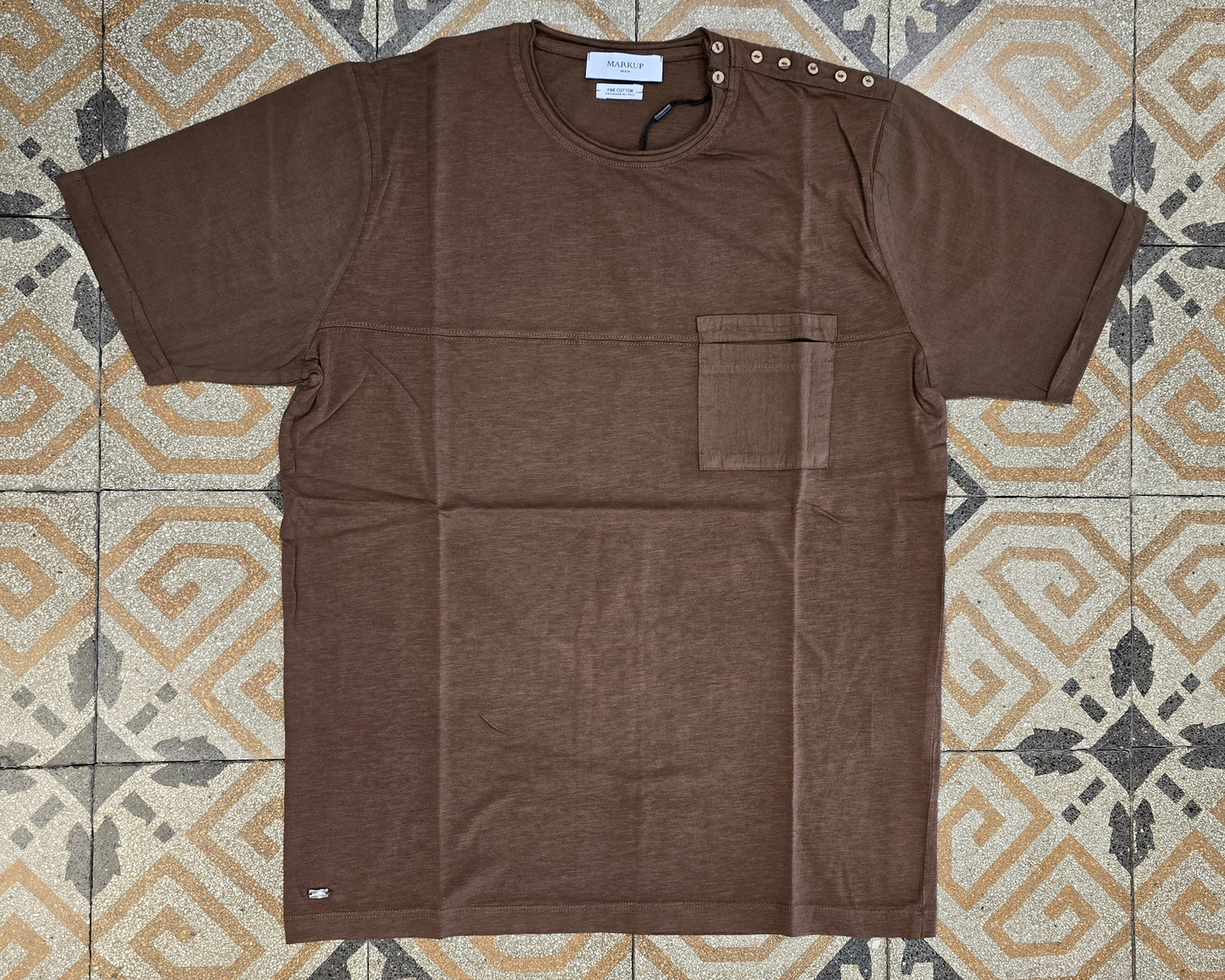 T-Shirt bottoni