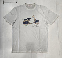 Carica l&#39;immagine nel visualizzatore di Gallery, T-Shirt vespa
