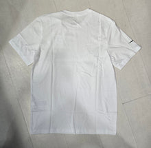 Carica l&#39;immagine nel visualizzatore di Gallery, T-Shirt
