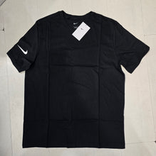 Carica l&#39;immagine nel visualizzatore di Gallery, T-Shirt
