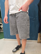 Carica l&#39;immagine nel visualizzatore di Gallery, Bermuda denim
