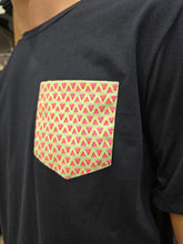 Carica l&#39;immagine nel visualizzatore di Gallery, T-Shirt taschino
