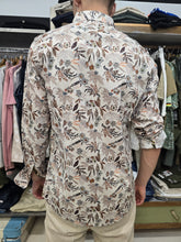 Carica l&#39;immagine nel visualizzatore di Gallery, Camicia fantasia
