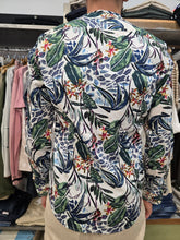 Carica l&#39;immagine nel visualizzatore di Gallery, Camicia Fantasia
