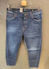 Carica l&#39;immagine nel visualizzatore di Gallery, Jeans Joe
