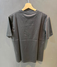 Carica l&#39;immagine nel visualizzatore di Gallery, T-shirt
