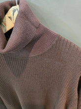 Carica l&#39;immagine nel visualizzatore di Gallery, Maglia Coste Dolcevita Moro Taglia L
