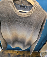 Carica l&#39;immagine nel visualizzatore di Gallery, Maglia Misto Lana Paricollo Effetto Sfumato Marrone
