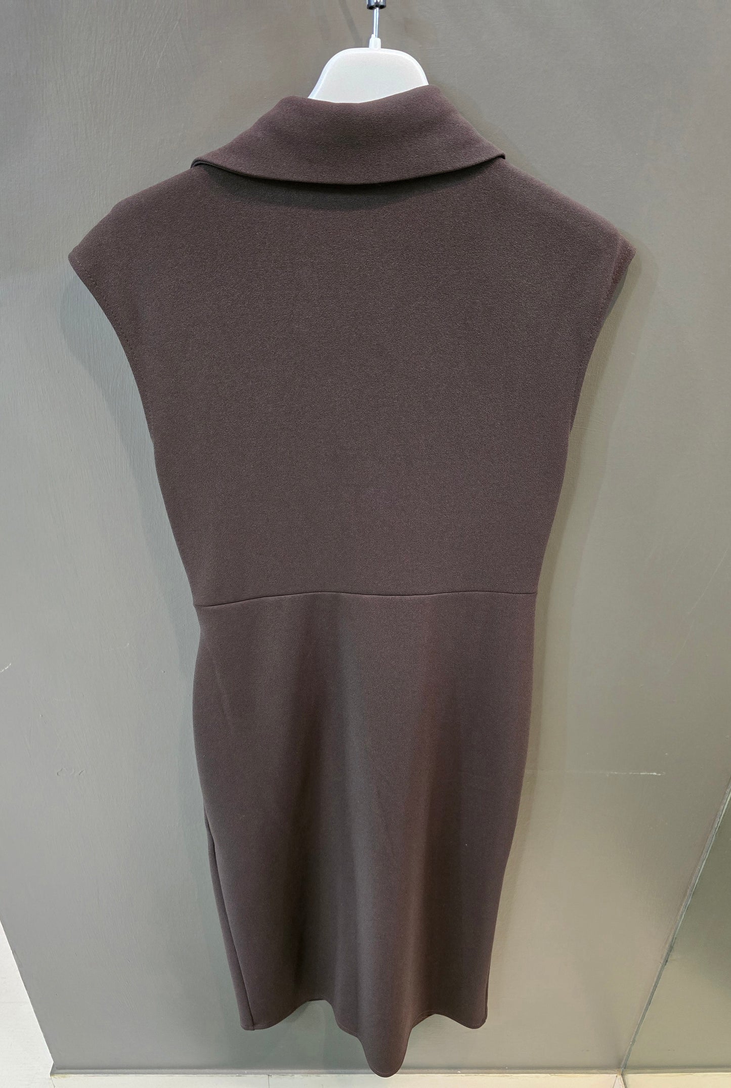 Abito Neoprene Elasticizzato Cioccolato Bottoni Dorati