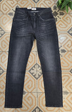 Carica l&#39;immagine nel visualizzatore di Gallery, Jeans
