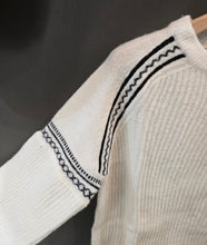 Carica l&#39;immagine nel visualizzatore di Gallery, Maglia Paricollo Costa Larga Manica Bombata Greca Bianca
