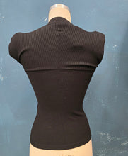 Carica l&#39;immagine nel visualizzatore di Gallery, Maglia coste
