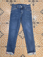 Carica l&#39;immagine nel visualizzatore di Gallery, Jeans
