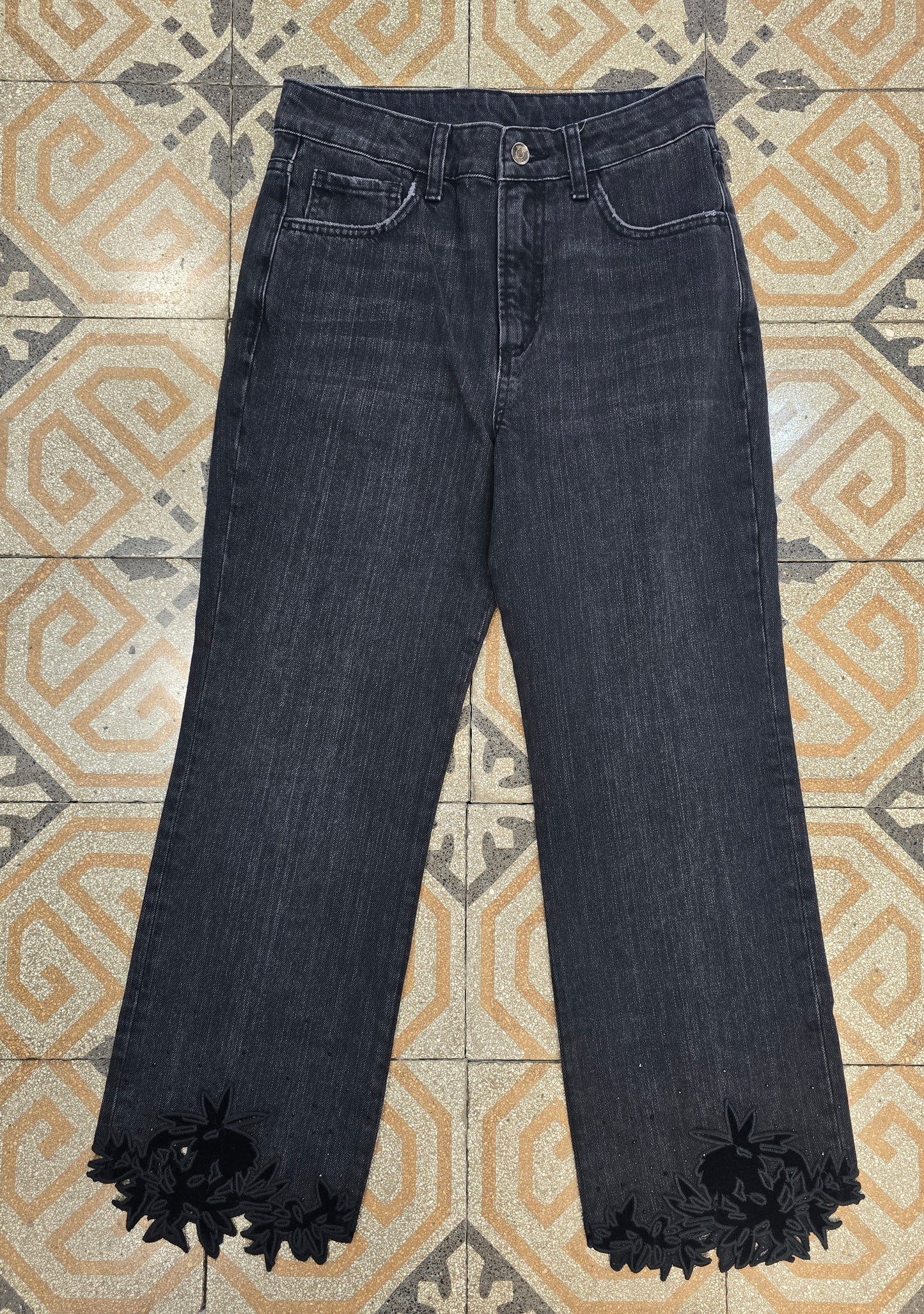 Jeans Elasticizzato Intaglio Fondo Orlo Nero Taglia 42