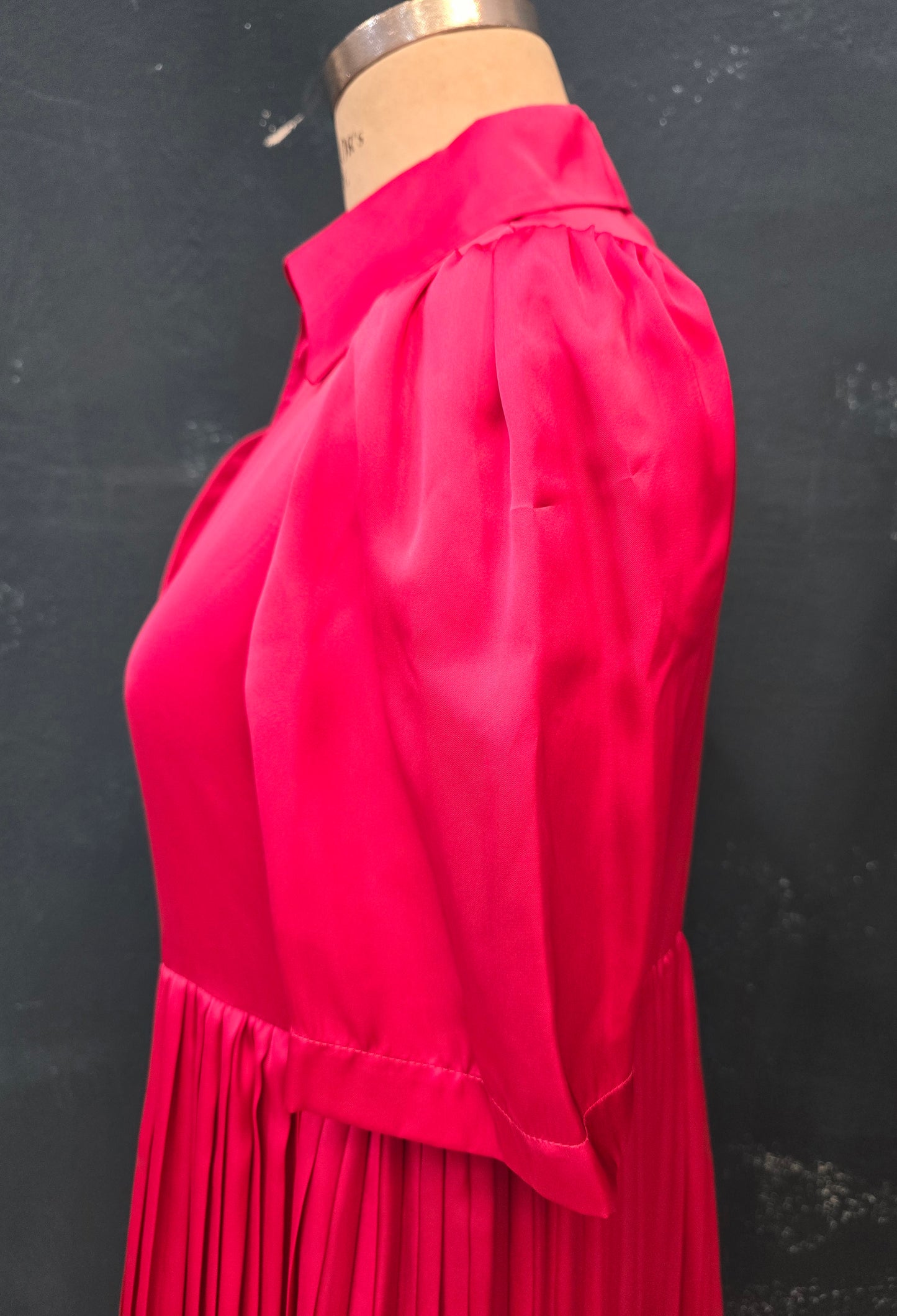 Abito Chemisier Raso Mezze Maniche Vita Gonna Balze Plissettate Fucsia Ginocchio Taglia 42